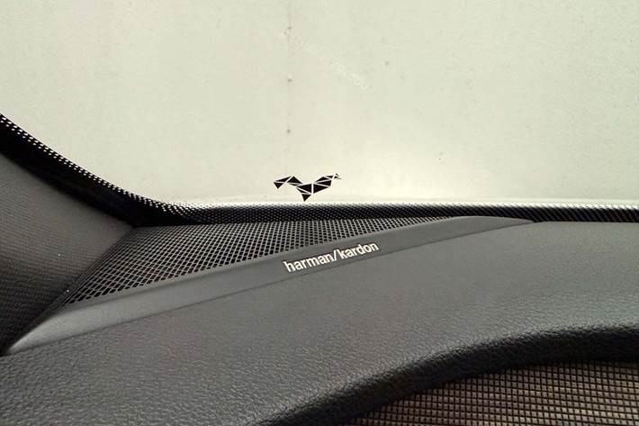 Hvid Renault Megane E-Tech fra 2023