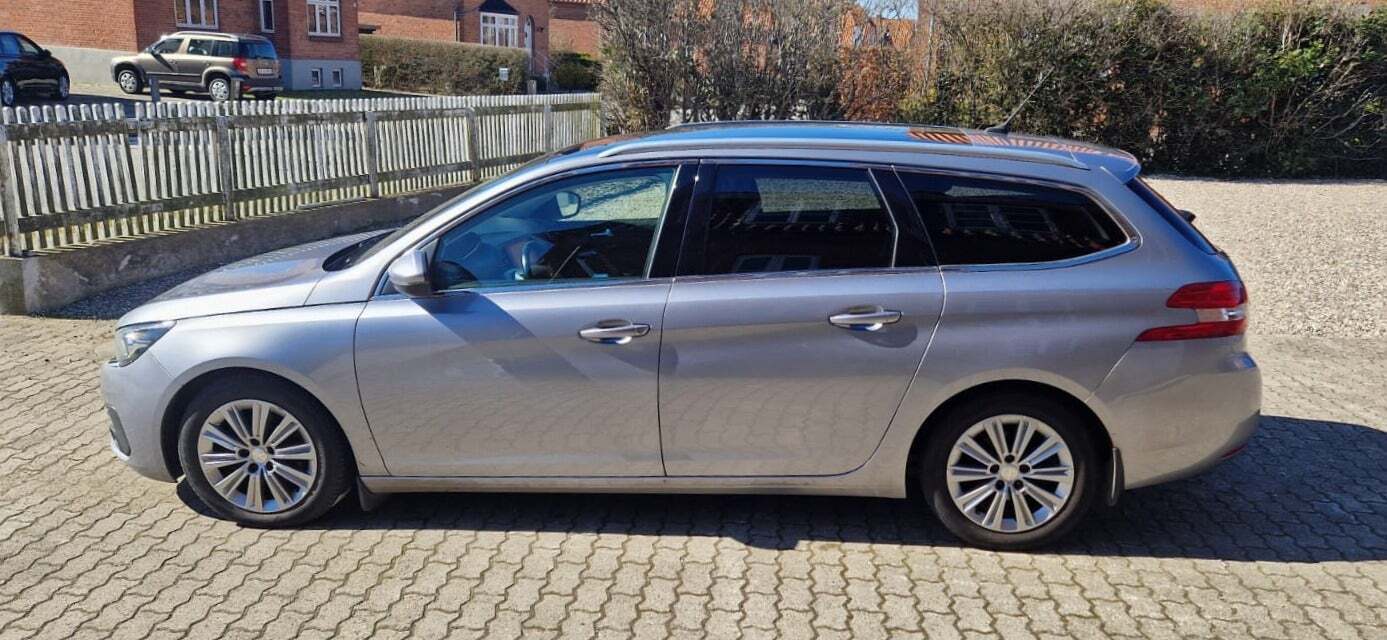 Peugeot 308 1,6 BlueHDi 120 Allure SW EAT6