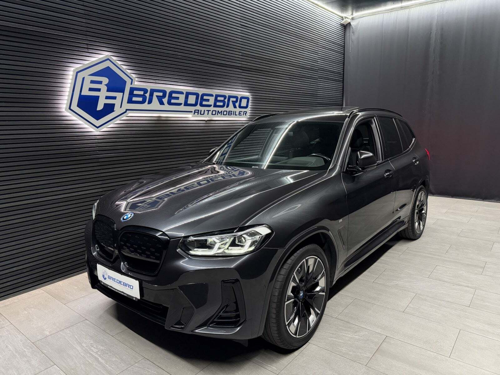 BMW iX3 Charged Plus M-Sport