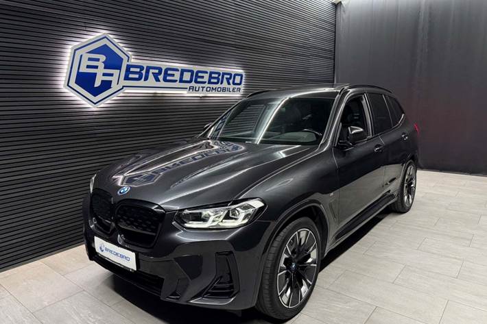 Grå BMW iX3 fra 2022