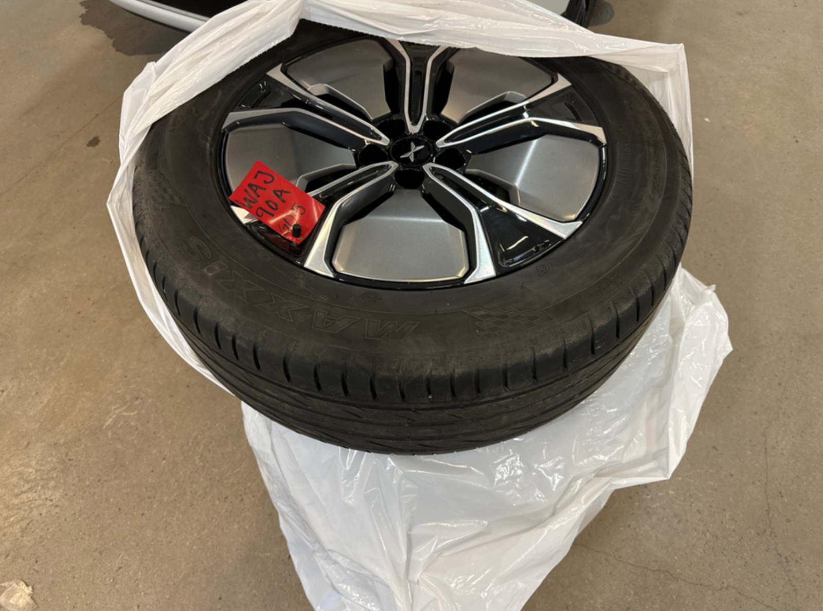 Hvid Xpeng G9 fra 2023