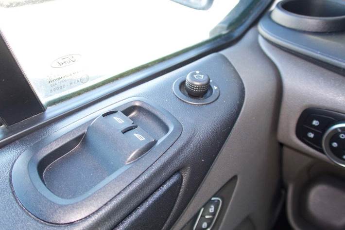 Hvid Ford Transit Custom 340 L2 fra 2022