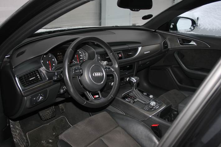 Sort Audi A 6 fra 2014