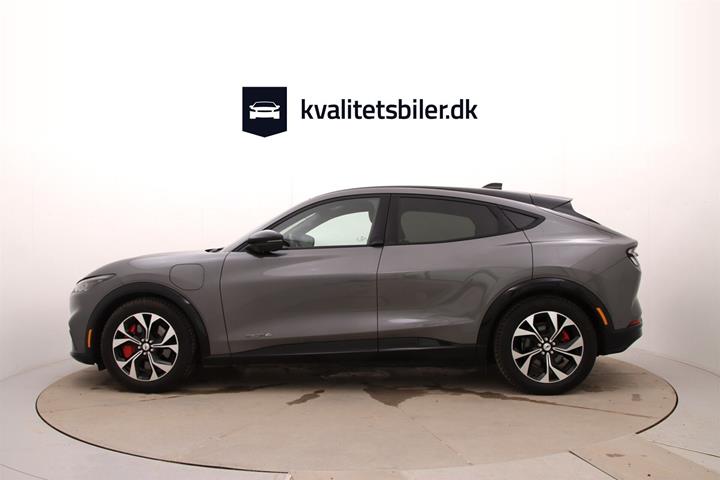 Grå Ford Mustang Mach-E fra 2021