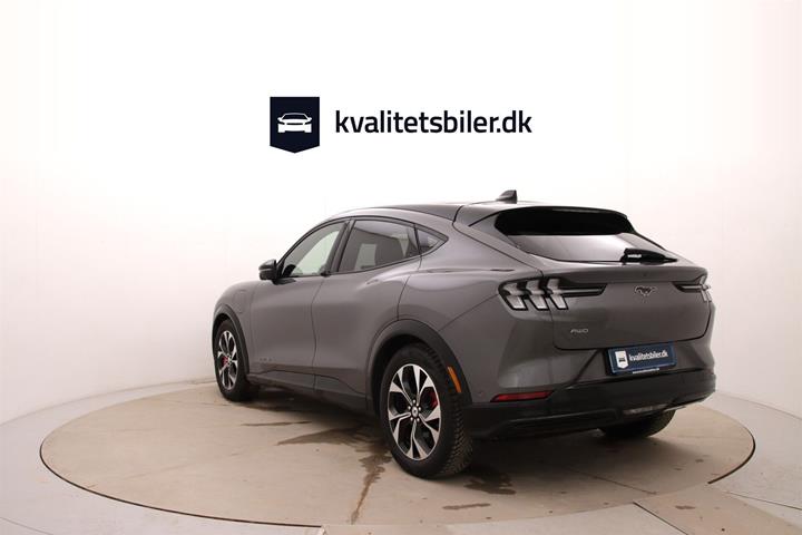 Grå Ford Mustang Mach-E fra 2021