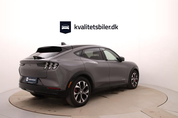 Grå Ford Mustang Mach-E fra 2021