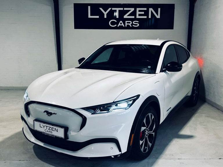 Ford Mustang Mach-E 68 Premium Standard Range AWD