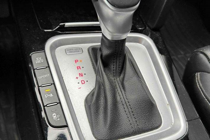 Hvid Kia XCeed fra 2022