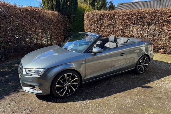 Grå Audi A3 Cabriolet fra 2018