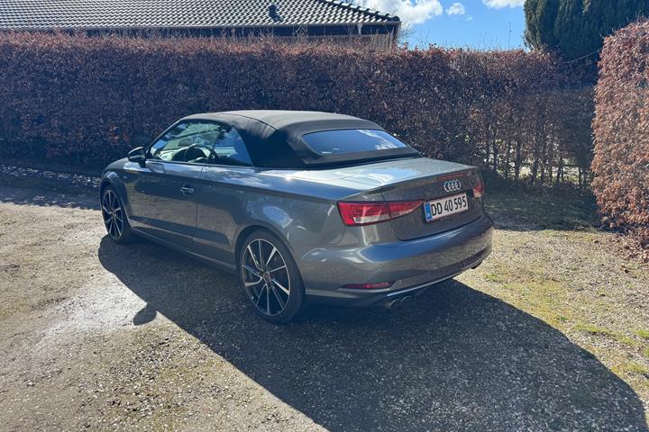 Grå Audi A3 Cabriolet fra 2018