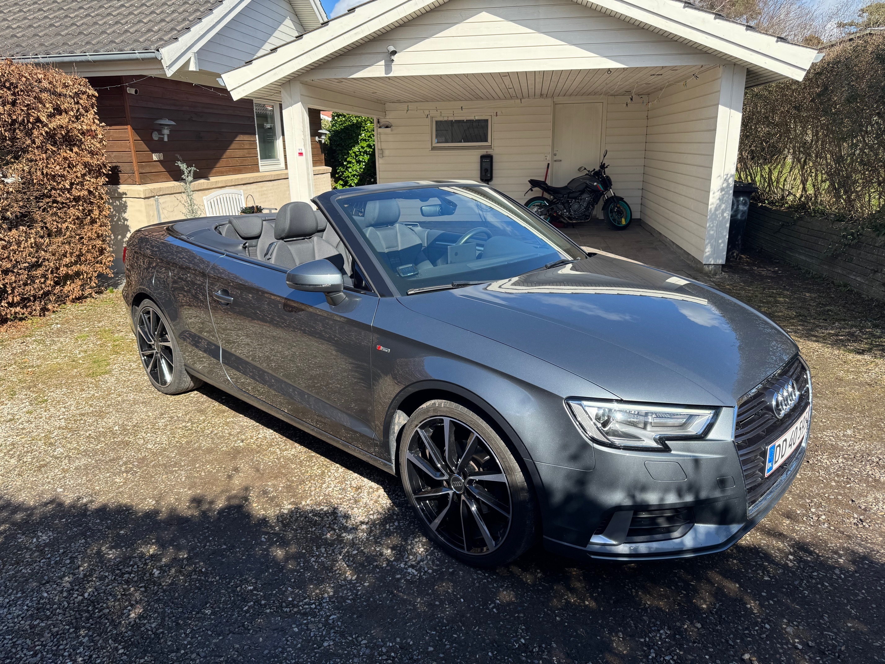 Grå Audi A3 Cabriolet fra 2018