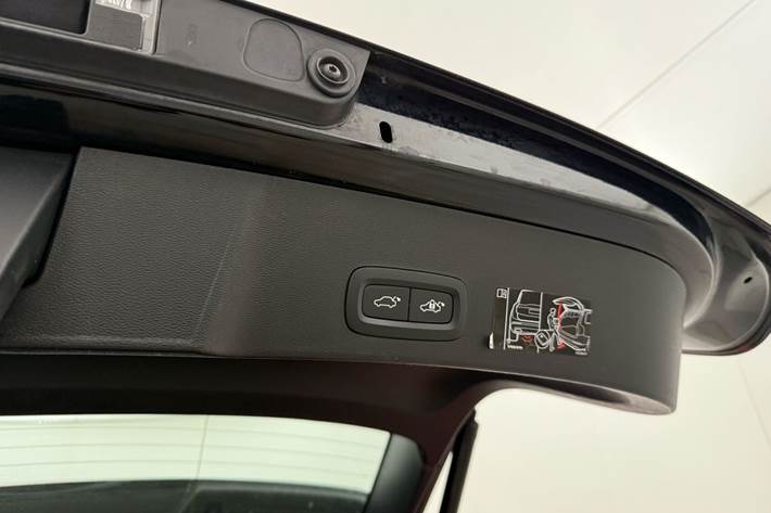 Sort Volvo XC40 fra 2020