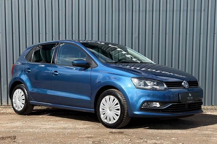 Blå VW Polo fra 2017