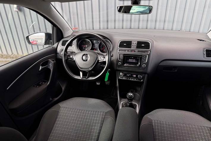 Blå VW Polo fra 2017