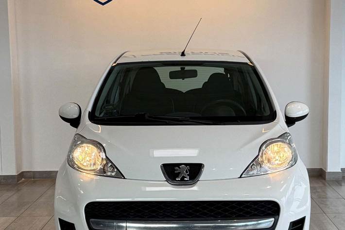 Hvid Peugeot 107 fra 2007