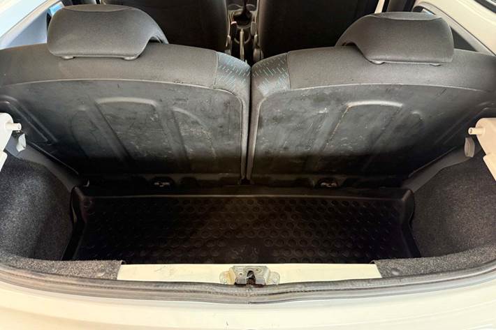 Hvid Peugeot 107 fra 2007