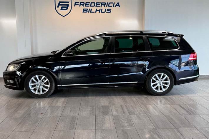 Sort VW Passat fra 2012