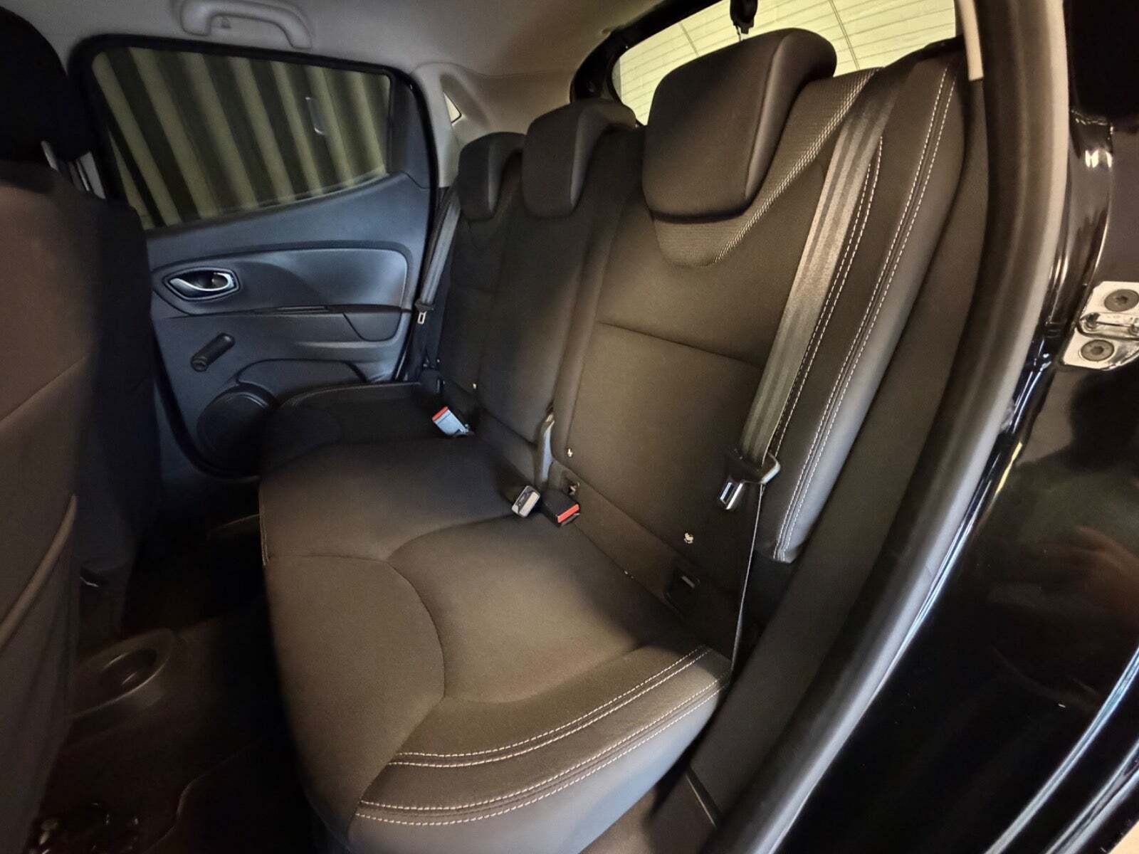 Sort Renault Clio IV fra 2017