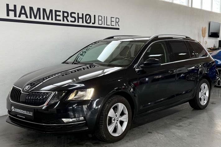 Sort Skoda Octavia fra 2018