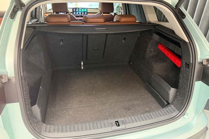 Turquoise Skoda Enyaq fra 2022