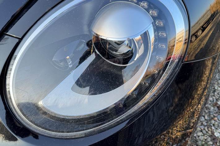 Sort VW Beetle fra 2014