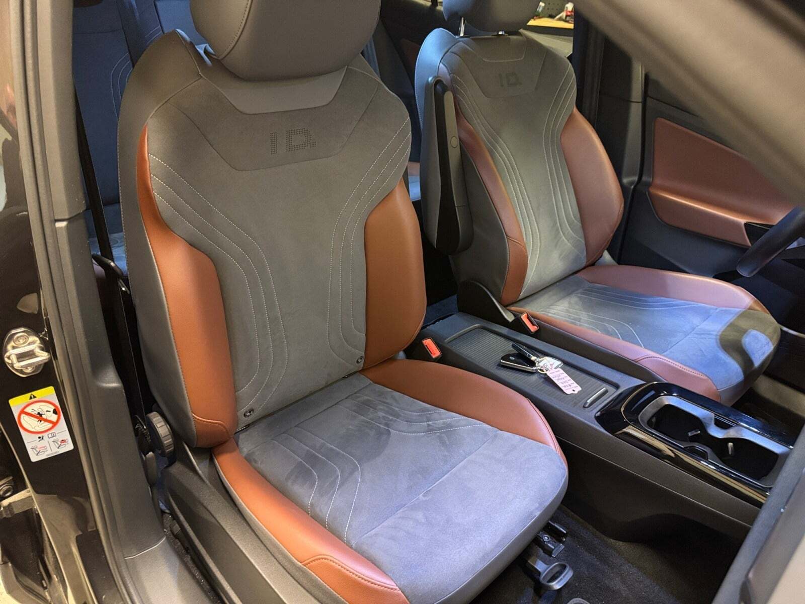 Grå VW ID.4 fra 2021