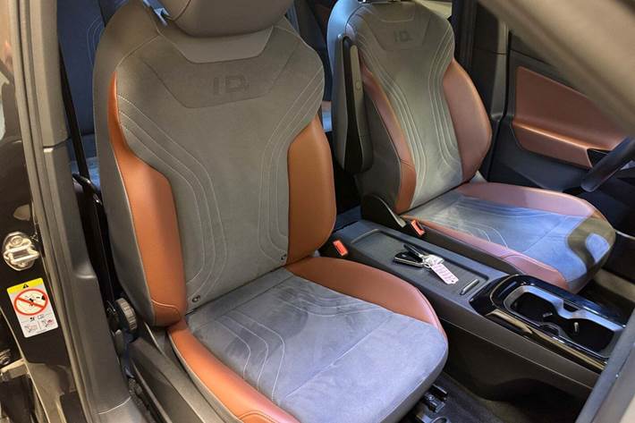 Grå VW ID.4 fra 2021