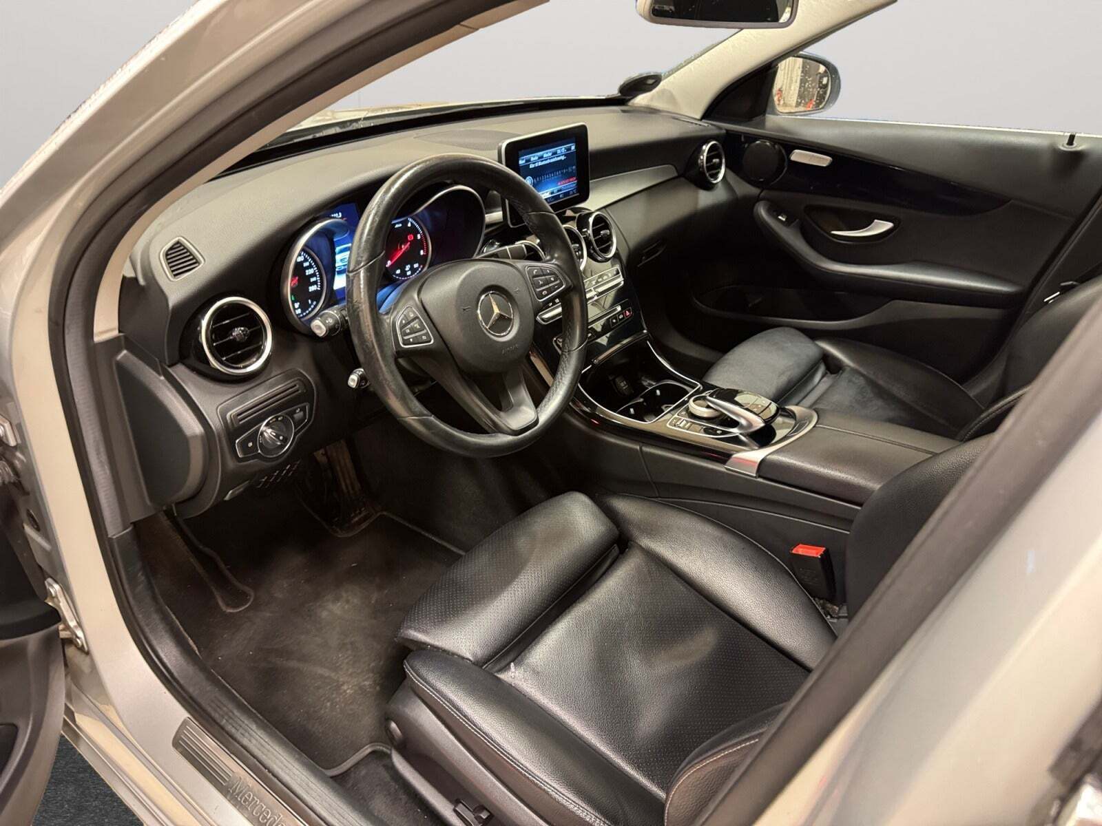 Mercedes C220 d 2,2 Avantgarde stc. aut.