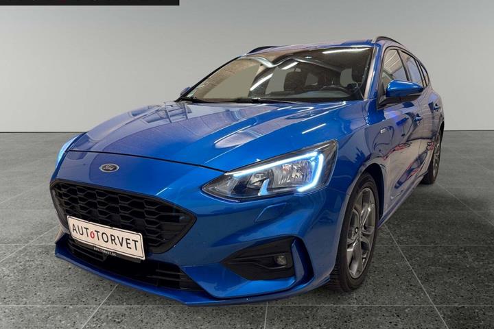 Blå Ford Focus fra 2019 set udefra