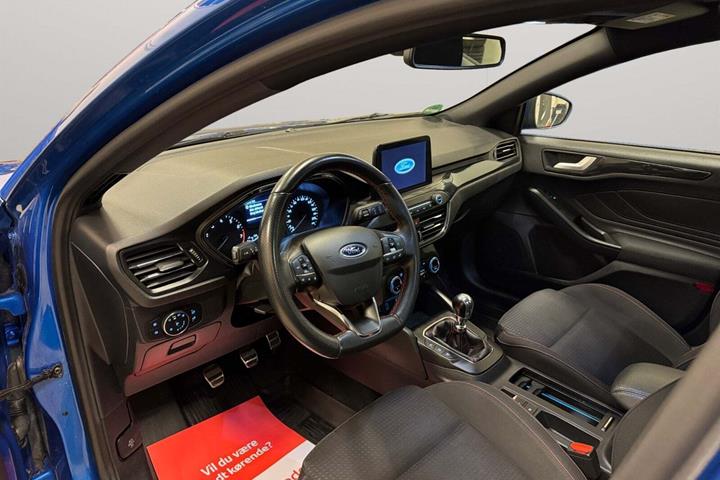 Blå Ford Focus fra 2019
