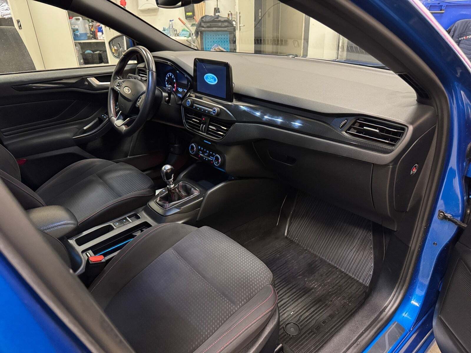 Blå Ford Focus fra 2019
