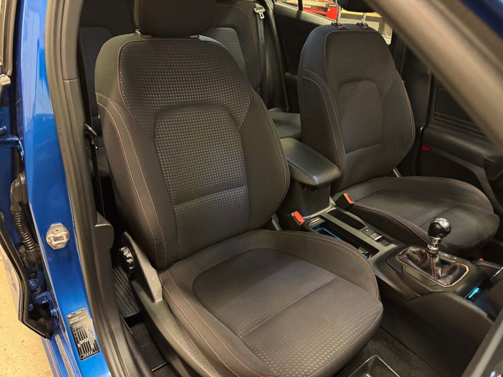 Blå Ford Focus fra 2019