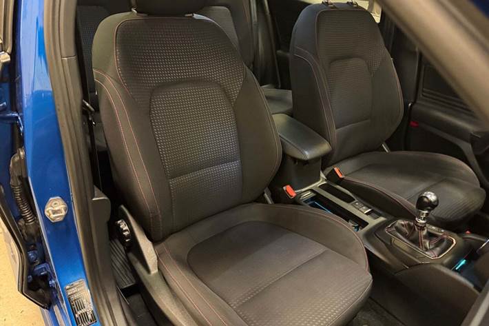 Blå Ford Focus fra 2019