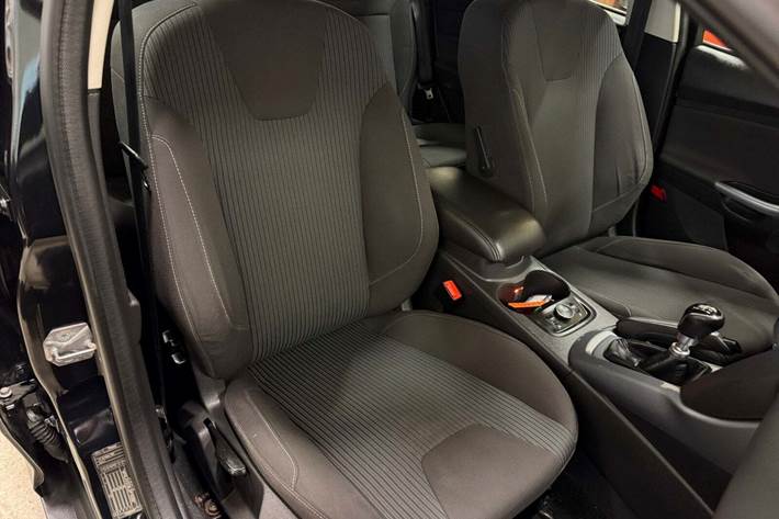 Sort Ford Focus fra 2012