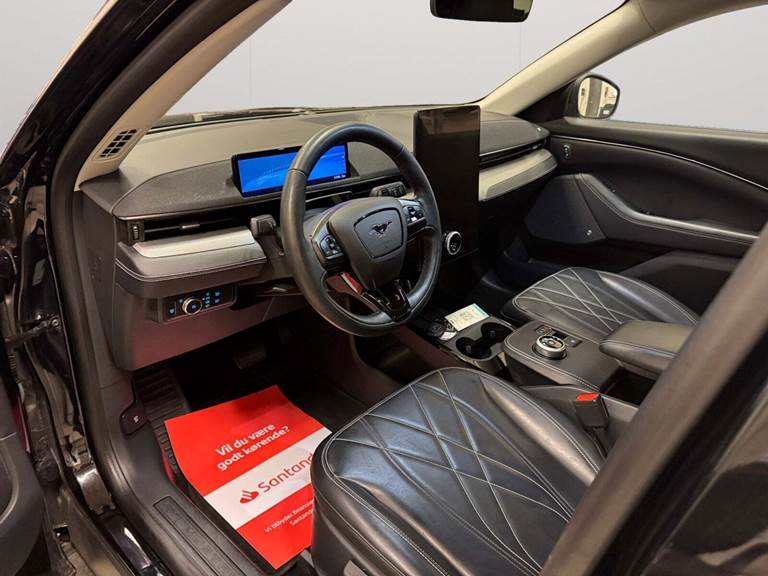 Ford Mustang Mach-E 68 Standard Range