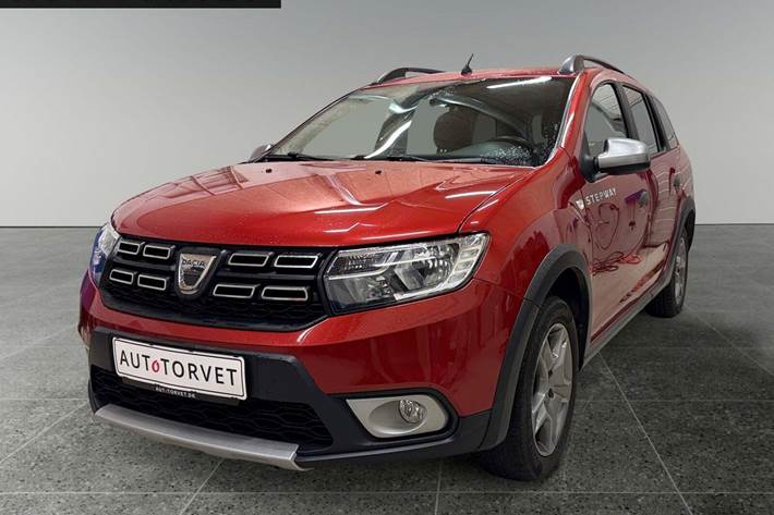 Rød Dacia Logan Stepway fra 2018 set udefra