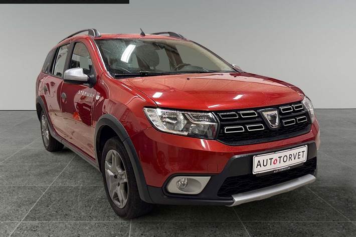 Rød Dacia Logan Stepway fra 2018