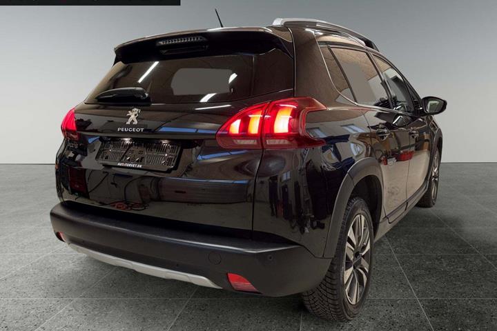 Sort Peugeot 2008 fra 2017