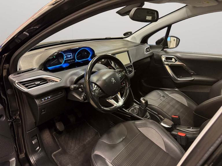 Peugeot 2008 1,6 BlueHDi 100 Allure Sky