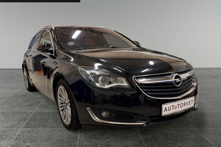 Sort Opel Insignia fra 2014