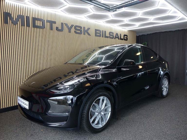 Tesla Model Y Long Range AWD