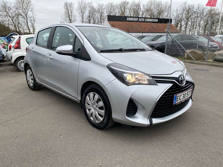Toyota Yaris 1,0 VVT-I T2 69HK 5d