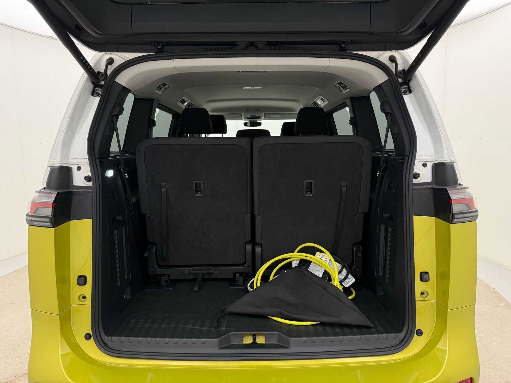 Gul VW ID.Buzz fra 2024