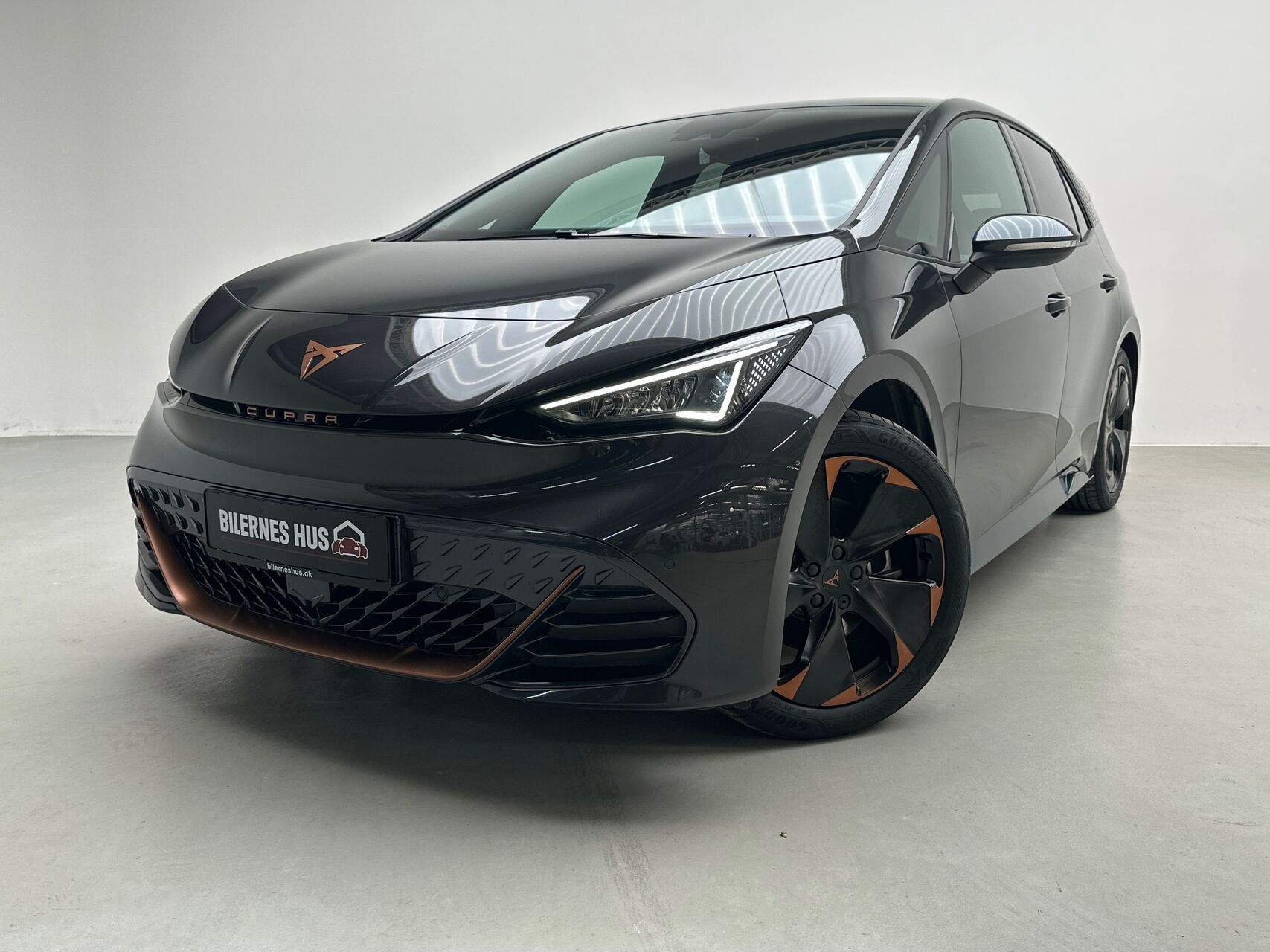 Grå Cupra Born fra 2022