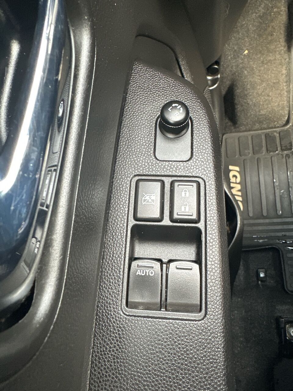 Grå Suzuki Ignis fra 2022