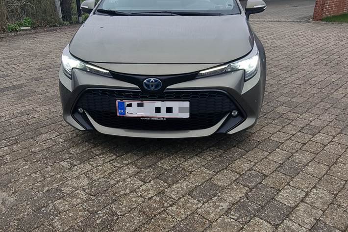 Grøn Toyota Corolla fra 2021