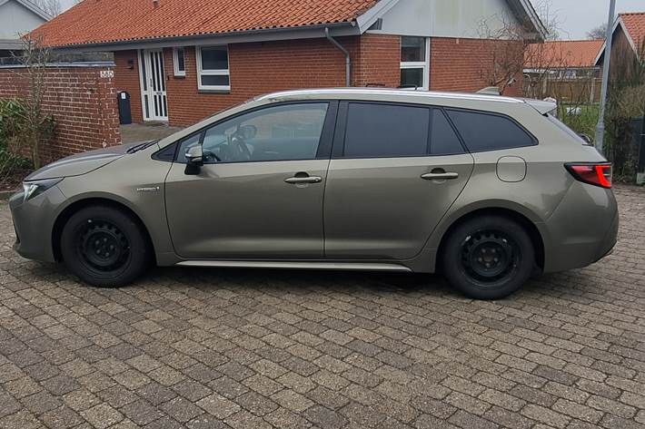 Grøn Toyota Corolla fra 2021