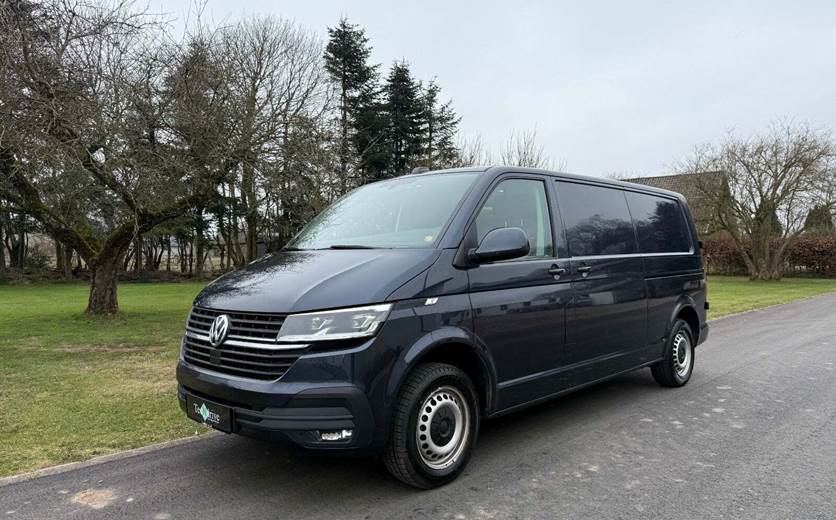 VW Transporter 2,0 TDi 150 Kassevogn DSG lang