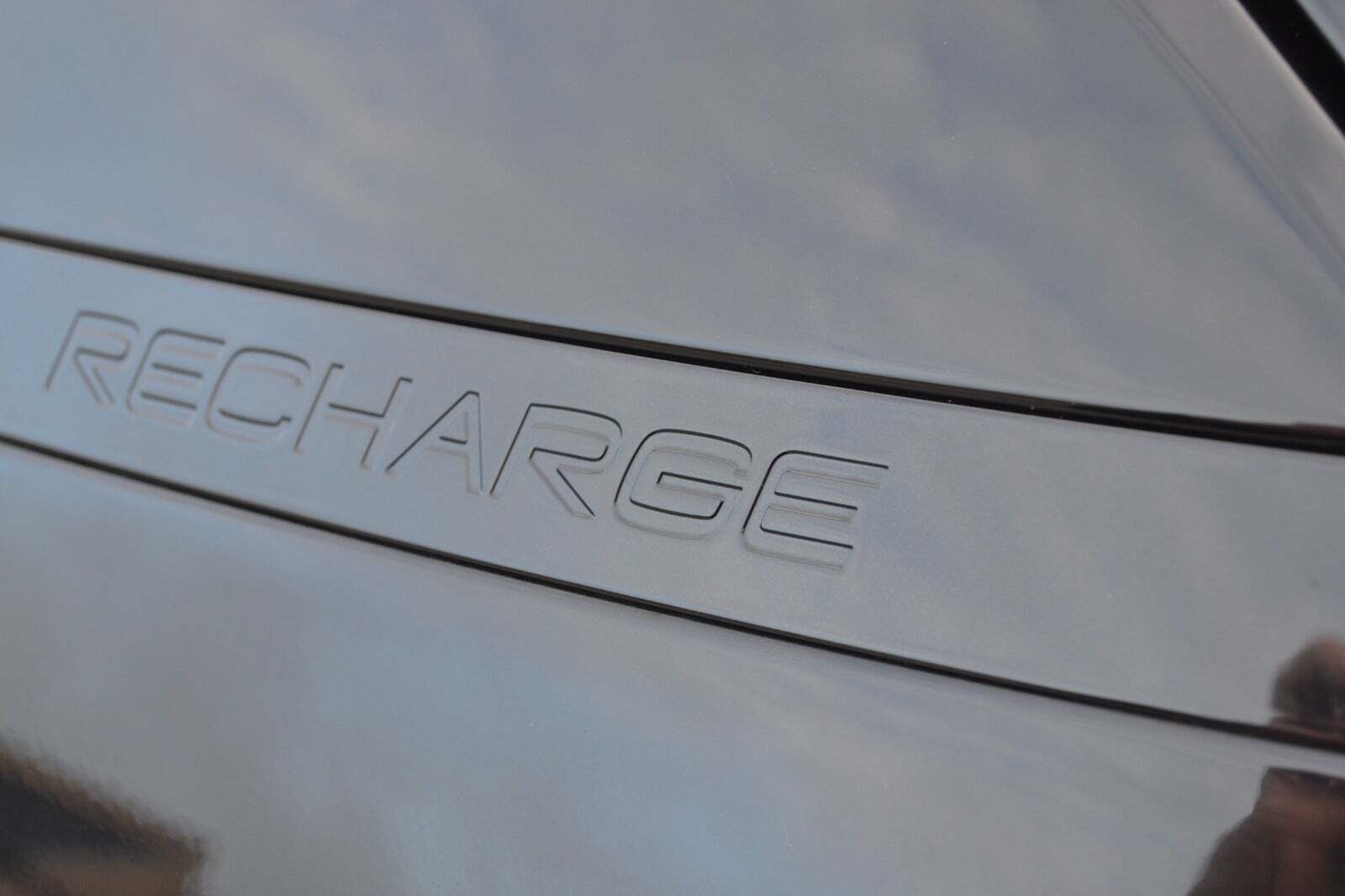 Sort Volvo XC40 fra 2024