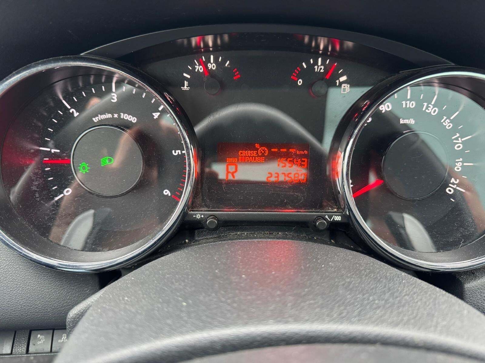 undefined Peugeot 5008 fra 2011